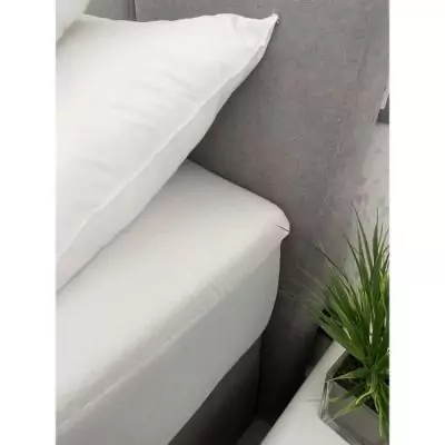 Protégez votre matelas avec ce protège-matelas absorbant - 140x190 cm - Polyester Protégez votre matelas avec ce protège-matelas absorbant - 140x190 cm - Polyester