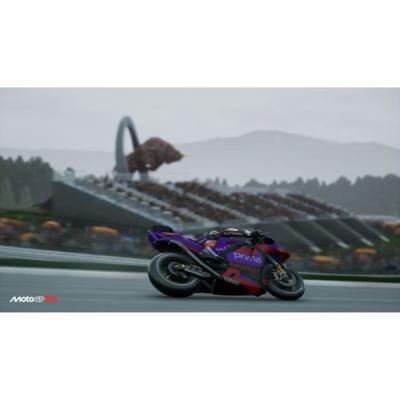 Découvrez MotoGP25 sur PS5 - Dimensions compactes