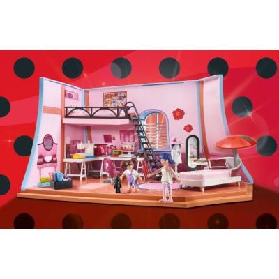 Découvrez la Chambre de Marinette en miniature! ?