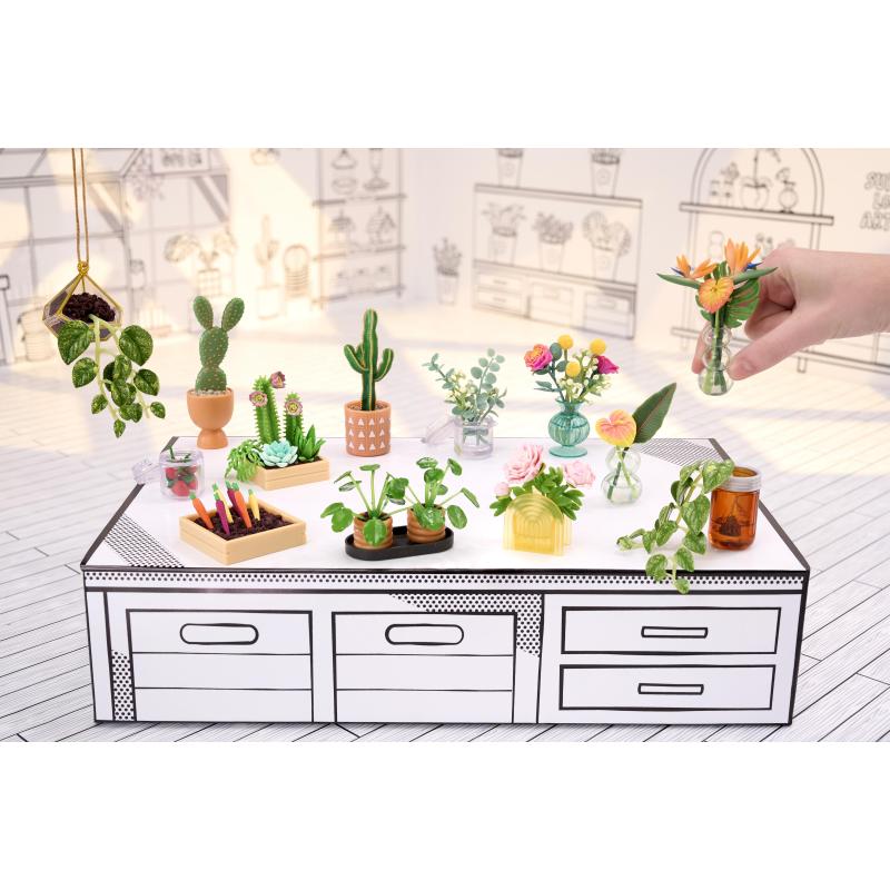MGA's Miniverse Make It Mini Botanicals