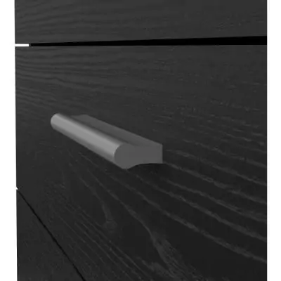 Commode PEPE 4 tiroirs Noir Frêne - Organisation élégante Commode PEPE 4 tiroirs Noir Frêne - Organisation élégante