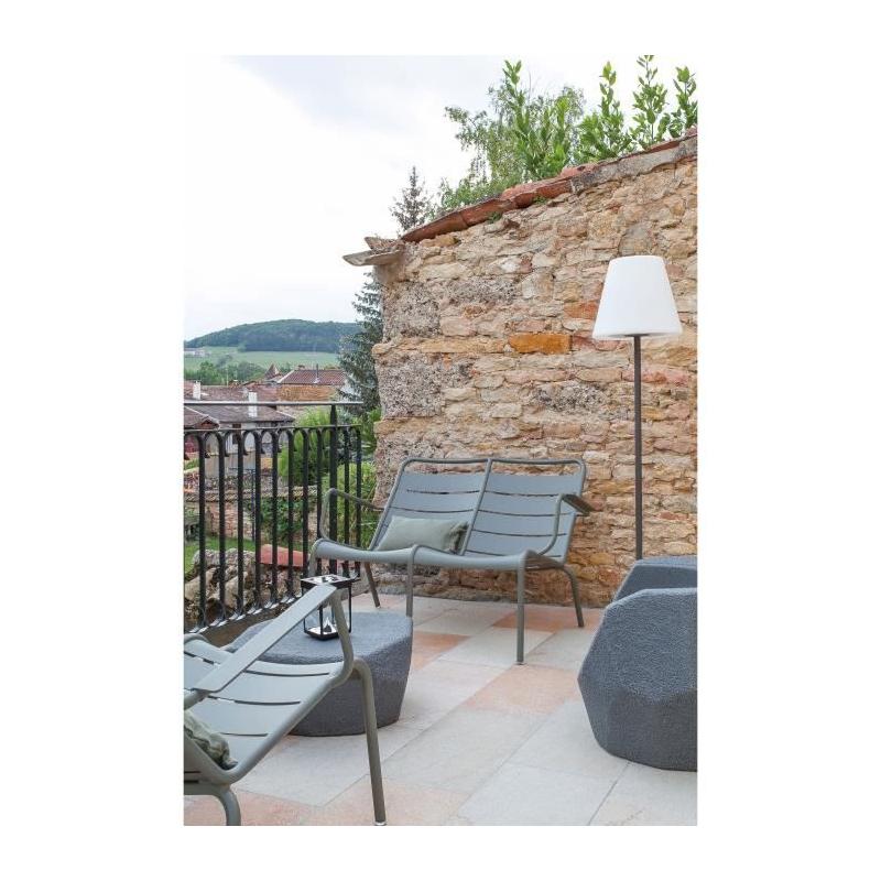 Lampadaire solaire Arte Alta blanc pour illuminer votre jardin