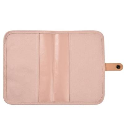 Protège carnet de santé BEABA en toile rose poudré