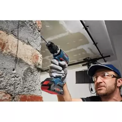 Pack de 2 batteries 18V ProCORE 4Ah + chargeur rapide - BOSCH Pack de 2 batteries 18V ProCORE 4Ah + chargeur rapide - BOSCH