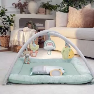 Tapis d'éveil bébé Calm Spring avec 6 jouets sensoriels Tapis d'éveil bébé Calm Spring avec 6 jouets sensoriels