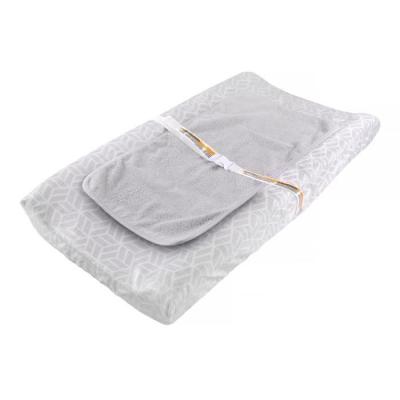 Matelas à langer complet pour bébé: housse imperméable, ultra-moelleuse et serviette!