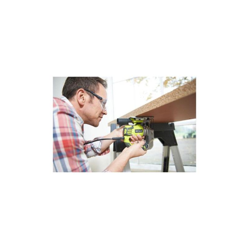 Scie sauteuse Ryobi 680W avec coffret et accessoires