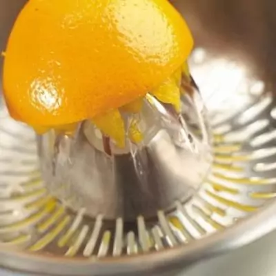 Presse agrumes pour robot Chef Kenwood - Accessoire pratique Presse agrumes pour robot Chef Kenwood - Accessoire pratique