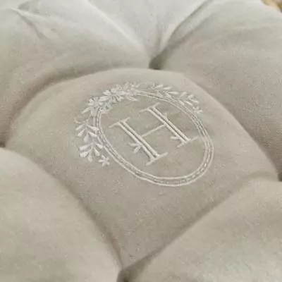 Assise matelassée TODAY CHARME Chambray x Petite Broderie Berenice - 40 x 40 cm