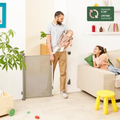 Barrière rétractable BADABULLE SAFE & ROLL pour la sécurité de bébé