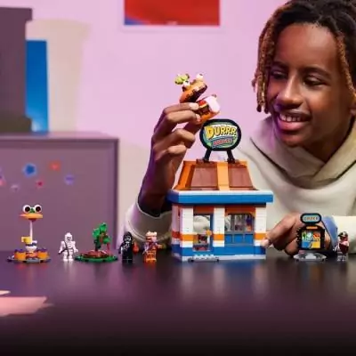 LEGO Fortnite 77076 Le Restaurant Durrr Burger: Jeu de Construction Amusant!