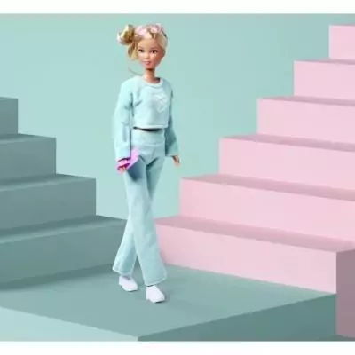 Explorez le monde avec la poupée mannequin Steffi Love - Voyage Explorez le monde avec la poupée mannequin Steffi Love - Voyage