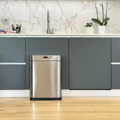 Poubelle de cuisine automatique design - 60L - Inox avec cerclage