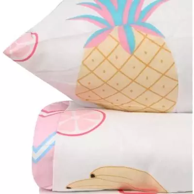 Parure de lit blanche 220x240 + 2 taies - 65% coton, 35% polyester Parure de lit blanche 220x240 + 2 taies - 65% coton, 35% polyester