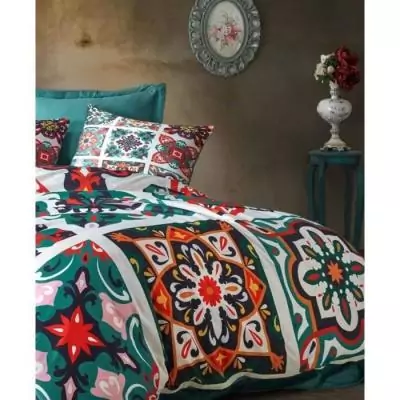 Parure de lit microsatin vert 220x240 cm + 2 taies - Style et confort Parure de lit microsatin vert 220x240 cm + 2 taies - Style et confort
