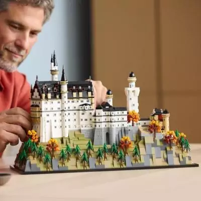 Construisez le majestueux Château de Neuschwanstein en LEGO!