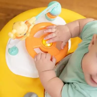 Trotteur bébé évolutif Disney Winnie 2-en-1: Musique, Lumieres & Jouet d'éveil