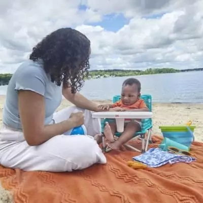 Réhausseur de chaise Disney Baby Nemo: pratique, léger et nomade