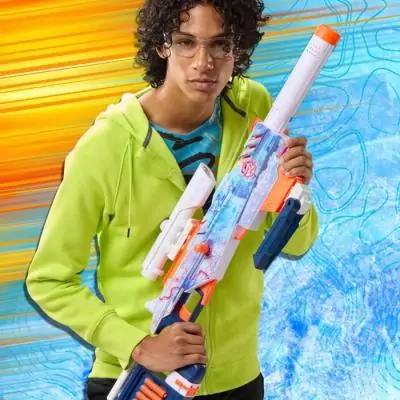 Nerf Loadout Arctic Zerostriker: Blaster avec 4 accessoires interchangeables
