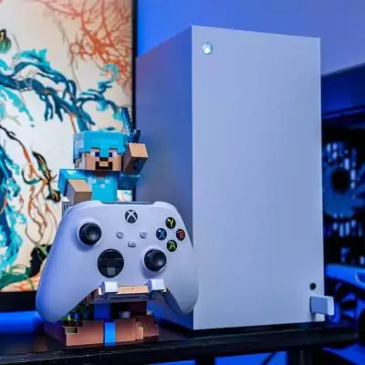 Figurine Minecraft Steve Armure Diamant - EXQUISITE GAMING - Cable Guys - Support écouteurs, smartphone ou petit accessoire - 2 Figurine Minecraft Steve Armure Diamant - EXQUISITE GAMING - Cable Guys - Support écouteurs, smartphone ou petit accessoire - 2