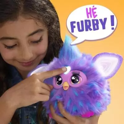 Furby violet, 15 accessoires, peluche interactive pour filles et garçons, animatronique activé par la voix, a partir de 6 an