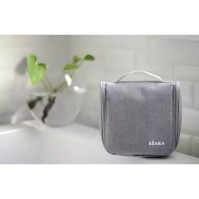 BÉABA Trousse de toilette nomade bébé, 9 accessoires, Old pink BÉABA Trousse de toilette nomade bébé, 9 accessoires, Old pink