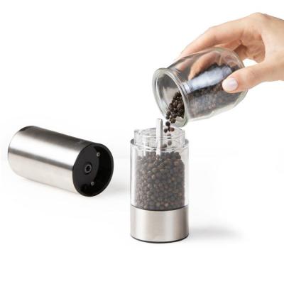 Ensemble de 2 moulins a poivre et sel électriques - DOMO - USB - 96 ml - Transparent / Argent Ensemble de 2 moulins a poivre et sel électriques - DOMO - USB - 96 ml - Transparent / Argent